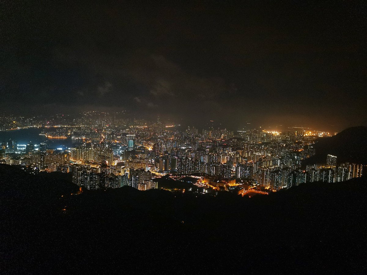 面對這都市所有霓虹燈
我敢說我愛到動魄驚心
不負你陪過我剎那的興奮 https://t.co/kAmUtGv8c5