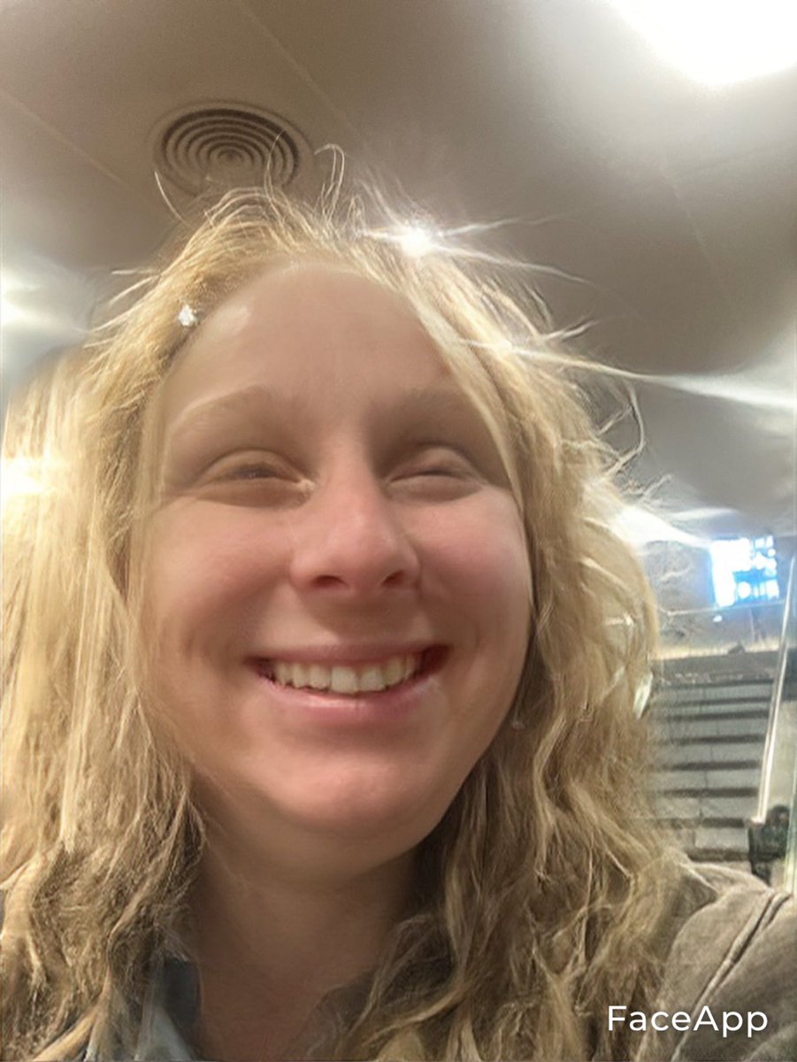 jerijerod14's tweet photo. Brenda hit the G&Tโs last nightโฆ #BrendasBack https://t.co/uLNNwJfz7A