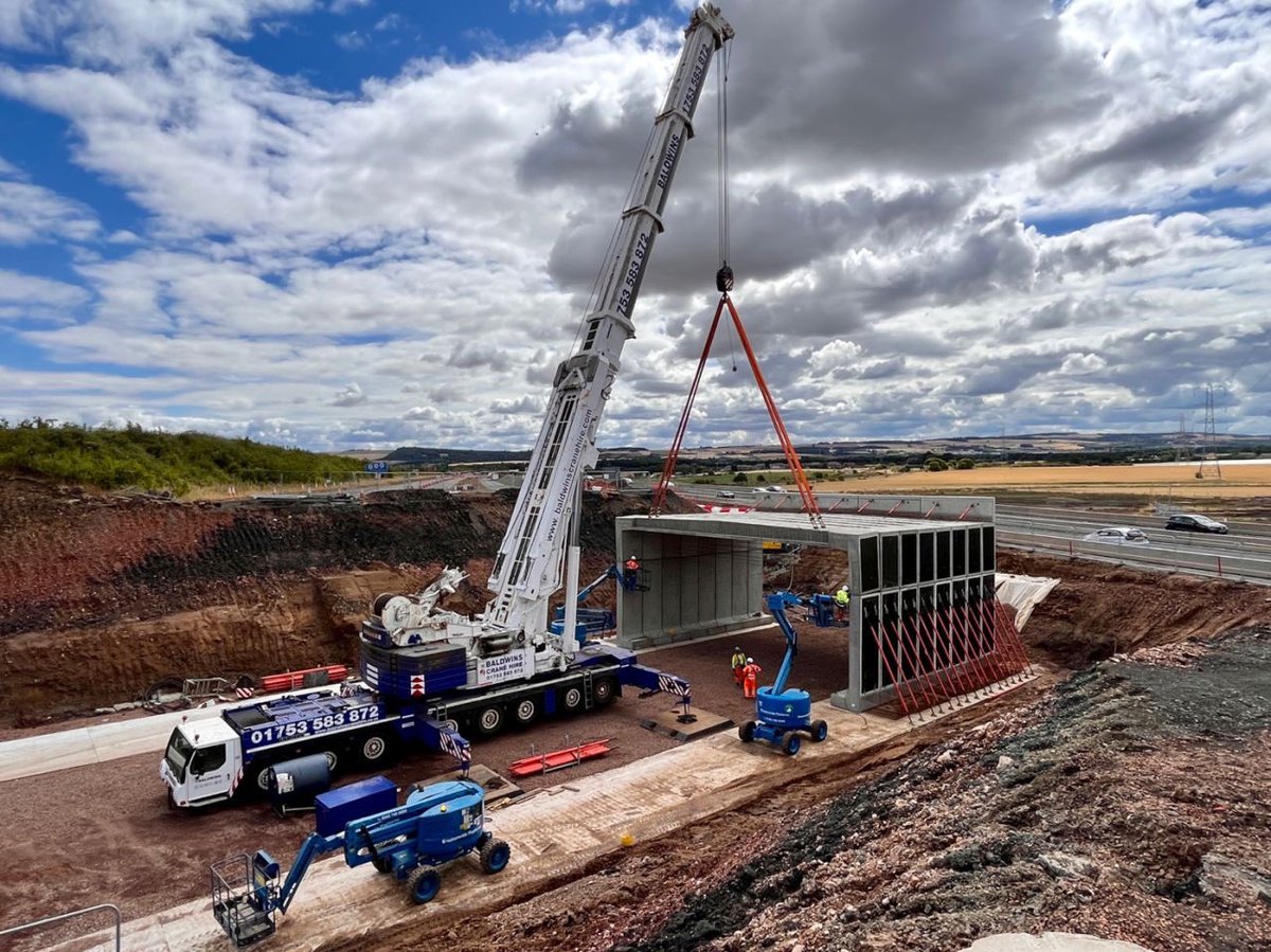 HeavyLiftHQ's tweet photo. Project Scotland. Liebherr LTM1500 https://t.co/7I1e6Yc9K9