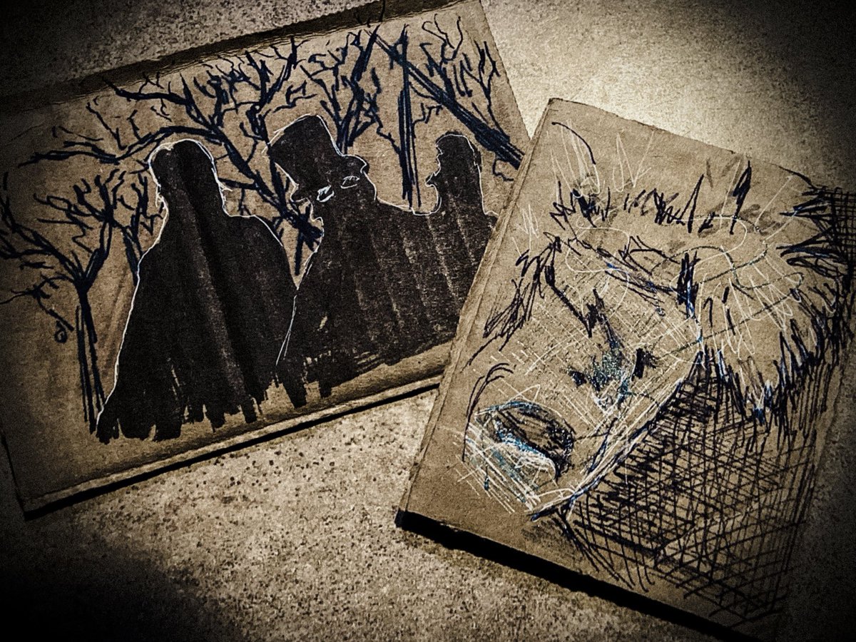 lisathegeekmom's tweet photo. Felt tonight needs couple of derpy #LastDrawIn #doodles for the Friday night fun of #HauntedHalloweenHangout with @therealjoebob.🎃💀
#ElvirasHauntedHills #Popcorn https://t.co/0noTkMhvR1