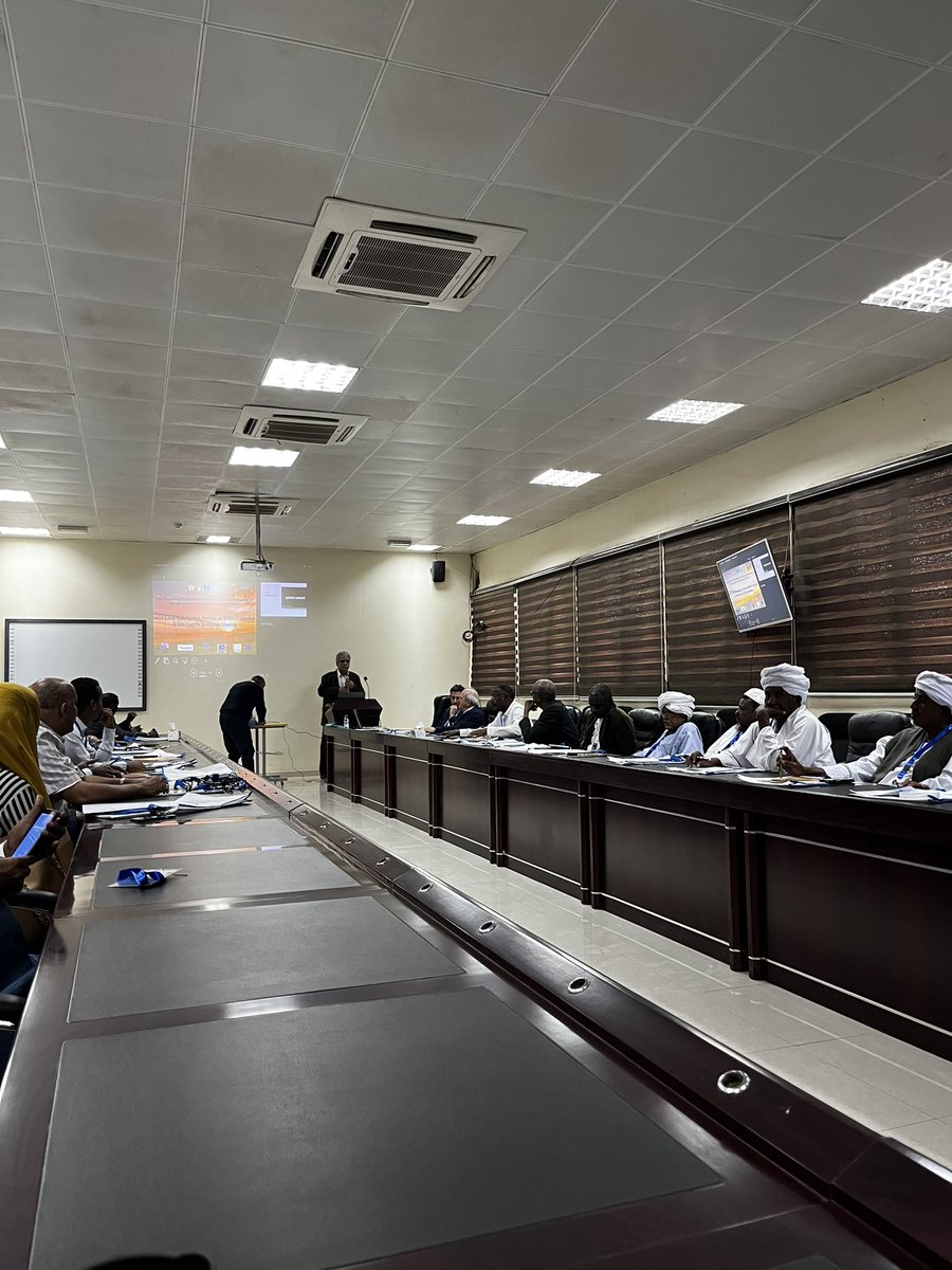 WaterResearchC1's tweet photo. Professor Gamal starting the opening session and welcoming the participants.
#live
@WatDev1 
@ASARECA https://t.co/Da0CFm8EQQ