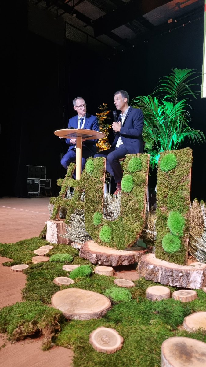mfr_officiel's tweet photo. Reprise des travaux en plénière avec l'intervention de Joris Thievenaz, Professeur des Universités en Sciences de l'Education et de la Formation  : "Apprendre par le Faire et le travail d'enquête".
#UITR2022 https://t.co/aK8aWKH26p
