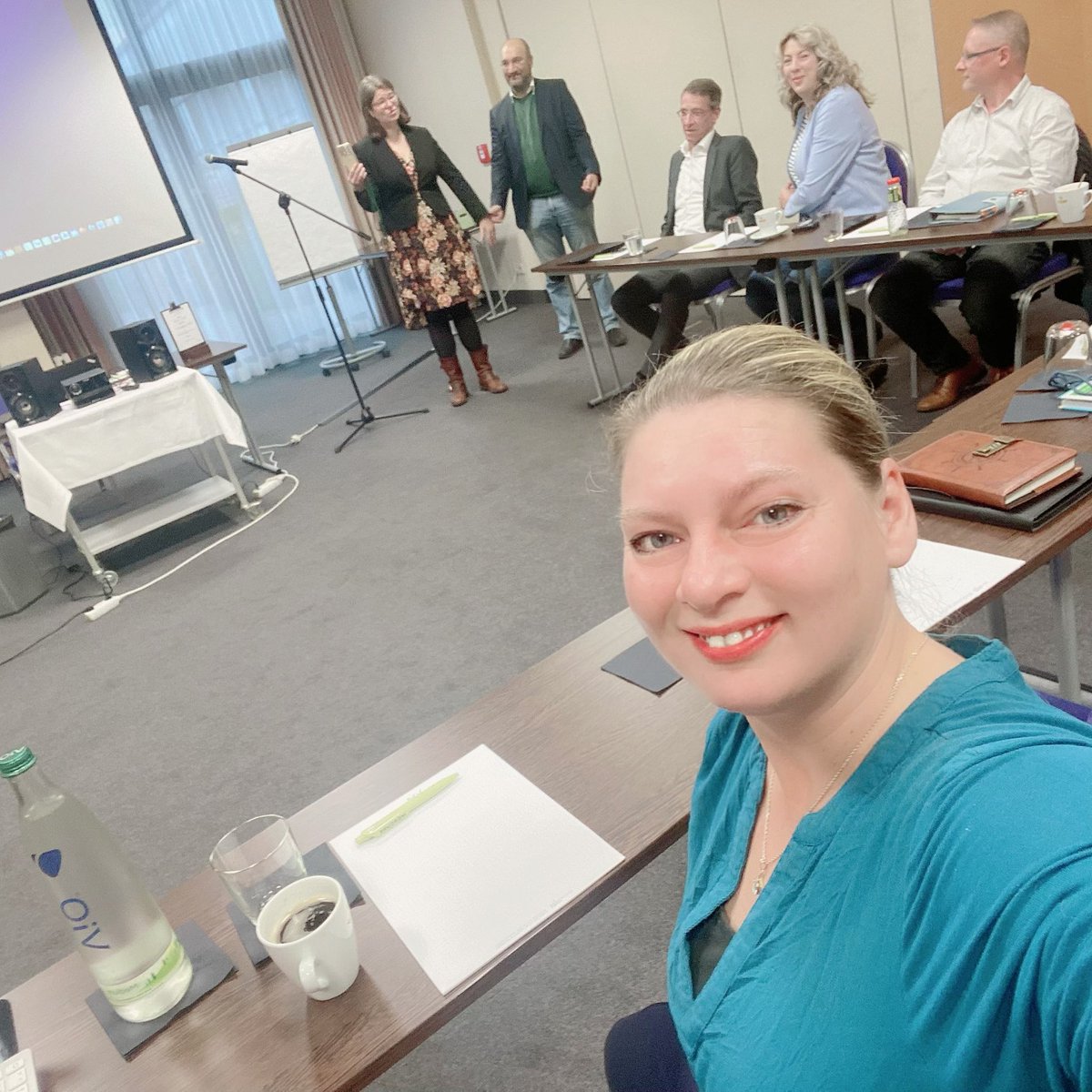 In #Gera zur Delegiertenversammlung der Bundeselternvertretung für Kitakinder 🥳 <a href="/DieBEVKi/">BEVKi Bundeselternvertretung Kita</a>