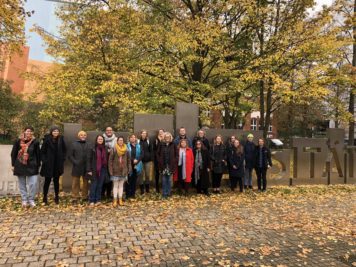 Von München bis nach Kiel: Aus ganz Deutschland kommt die 9. Kohorte unseres viersemestrigen Zertifikatsstudiengangs qualitative Bildungs- und Sozialforschung. Diese Woche ging es für die neuen Studierenden in Magdeburg los! 🎉 #promotion #bildungsforschung #sozialforschung #zsm