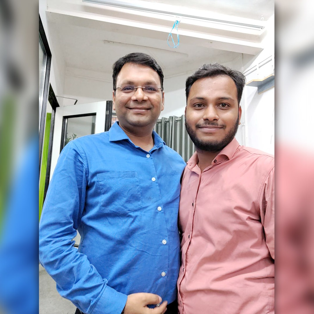 satishjalan1's tweet photo. 😮 Surprise students meet with our CMA Final Passout Students at SJC Institute.🥰
#sjc #sjcinstitute #students #meetup #bestwishes #proudmoment #studentmeetup #surprise #surprisevisit #surprised #happy #like #beautiful #photooftheday https://t.co/QivgSwGlFR