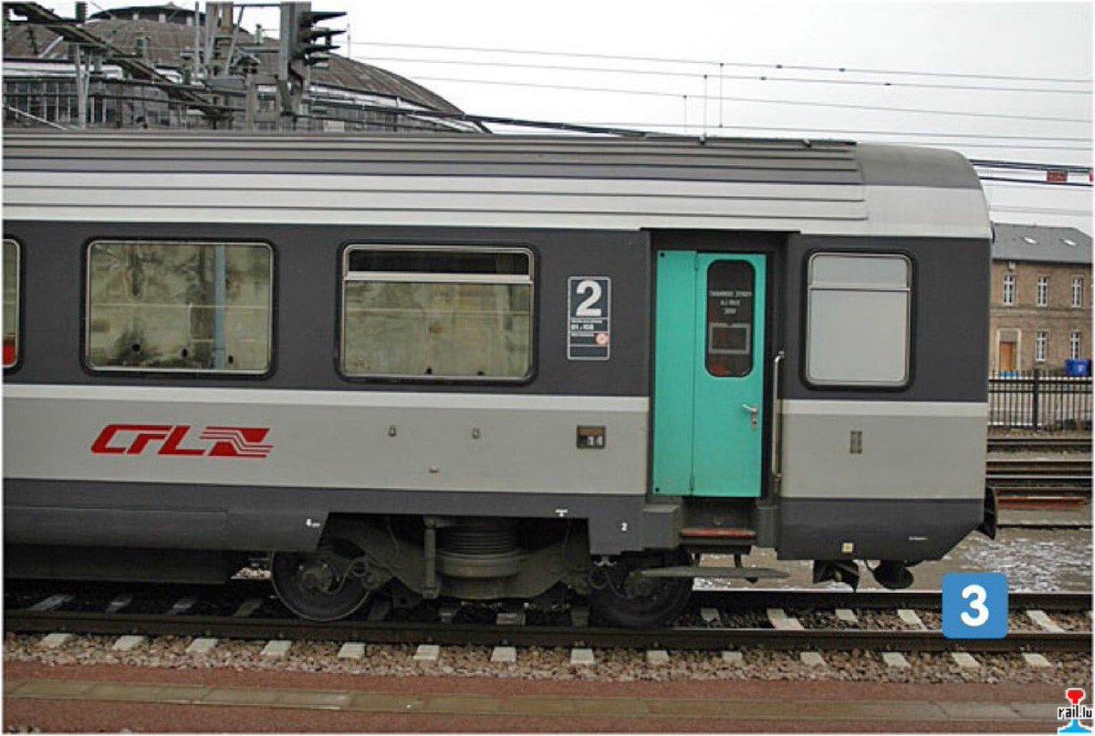BB37000_Parodie's tweet photo. 🔴ALERTE INFO

Les cheminots nomment « TLM », le tuyau d’évacuation sortant des WC, « Tube Lance Merde ».
Il projette les déjections directement sur la voie à grande vitesse.

On devra désormais le nommer le « Hanouna ». https://t.co/OzY3LL6ku8