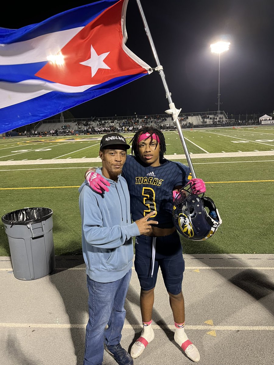 Good Job Son Gio #3 & the whole Tigers Team 
@cashteamkb @Chr1stianHarris @Adonbaker10 @BaronTaylor_ @bam_taylor4 @miles_tremell @LB_DSimmons @GiovanniJorlen @shamonte__ @JTuiileila_51 @gabe_huttman12 @CoachE916 @Coach_Taylor615 @CoachBumpersihs @CoachHarris_22