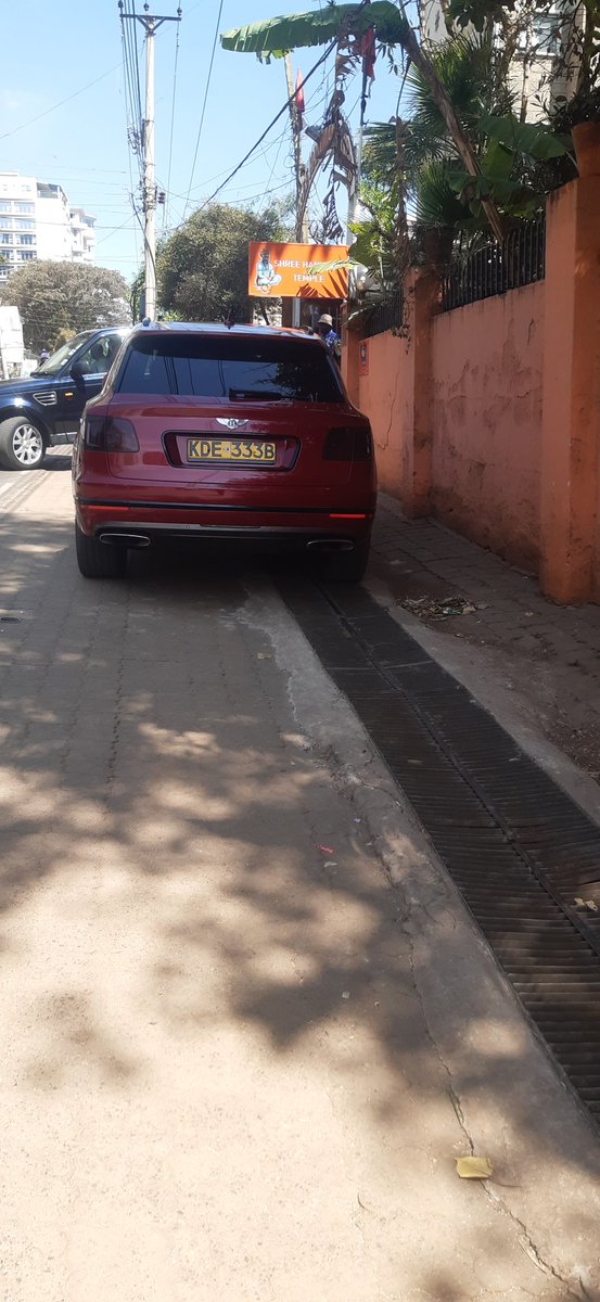 ste5h3me's tweet photo. #Bentayga #Bentley @SpotterGang254 https://t.co/pjPGK26MDb