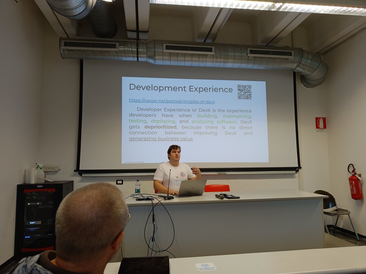 #DevOps meets #DevX here at #doh22 with Alexander Podkhalyuzin from <a href="/jetbrains/">JetBrains</a> 😀