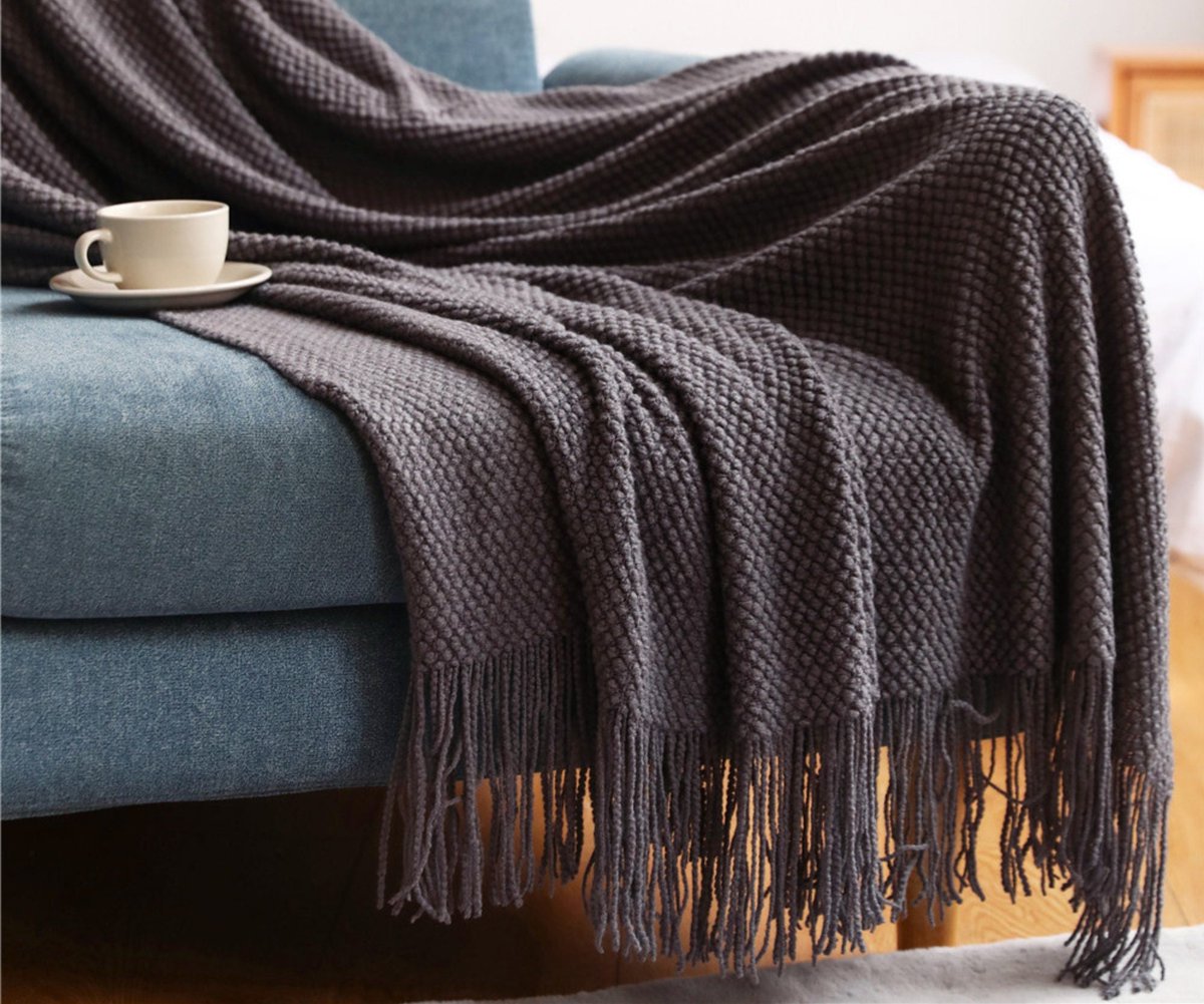 soniachandra's tweet photo. Excited to share the latest addition to my #etsy shop: Gray Bubble Blanket For Sofa/Couch,Cozy , Warm Winter Knitted Blanket, Gift Blanket https://t.co/iOuTcuQqLk #housewarming #christmas #gray #solid #kid #dyed #minimalist #newhomegift #bohothrowblanket https://t.co/JbsQx5Vuxe