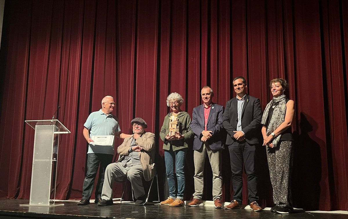 Imatge d'ahir al vespre de la Setmana del Bosc. 
Ateneu St Celoni. Bosquerols de l'Any; Enriqueta Amadó i Badó Renau.