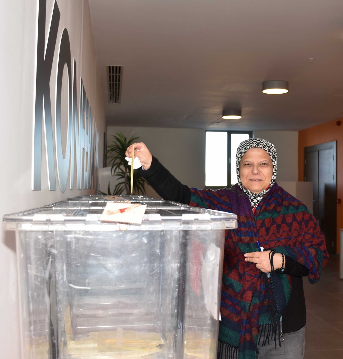 utsokurumsal's tweet photo. UTSO 2022-2026 dönemi seçimleri için oy kullanma işlemi başladı. Uşak’ımıza ve üyelerimize hayırlı olmasını diliyoruz.
#UşakTicaretveSanayiOdası #UTSO #Uşak https://t.co/wVwLVLvFB0