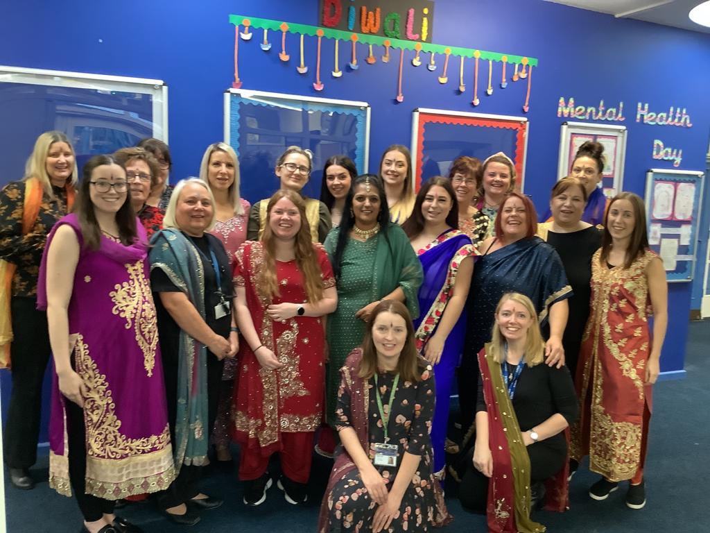 We spent the last day of Autumn 1 learning about and celebrating Diwali. @CEO_UWMAT @CFOO_UWMAT