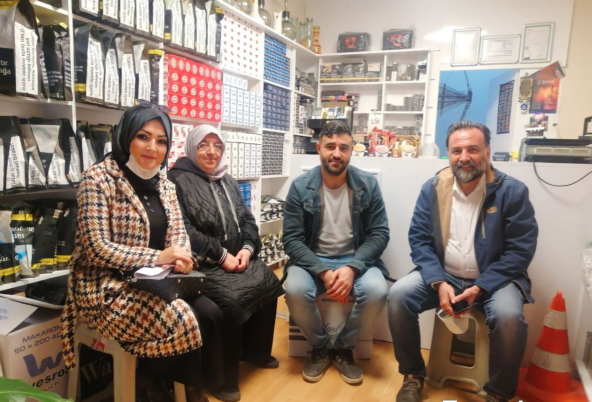📍Gökmeydan Mahallesi 

  Yönetim Kurulu Üyelerimiz, Üye ziyaretleri kapsamında mahalle mahalle sokak sokak gezmeye  devam ediyorlar. Gökmeydan Mahallesi sakinlerine misafirperverlikleri için teşekkür ederiz.

#Hedef2023
#AkKadınEskişehir
<a href="/AKKADINGM/">AK Parti Kadın Kolları</a>