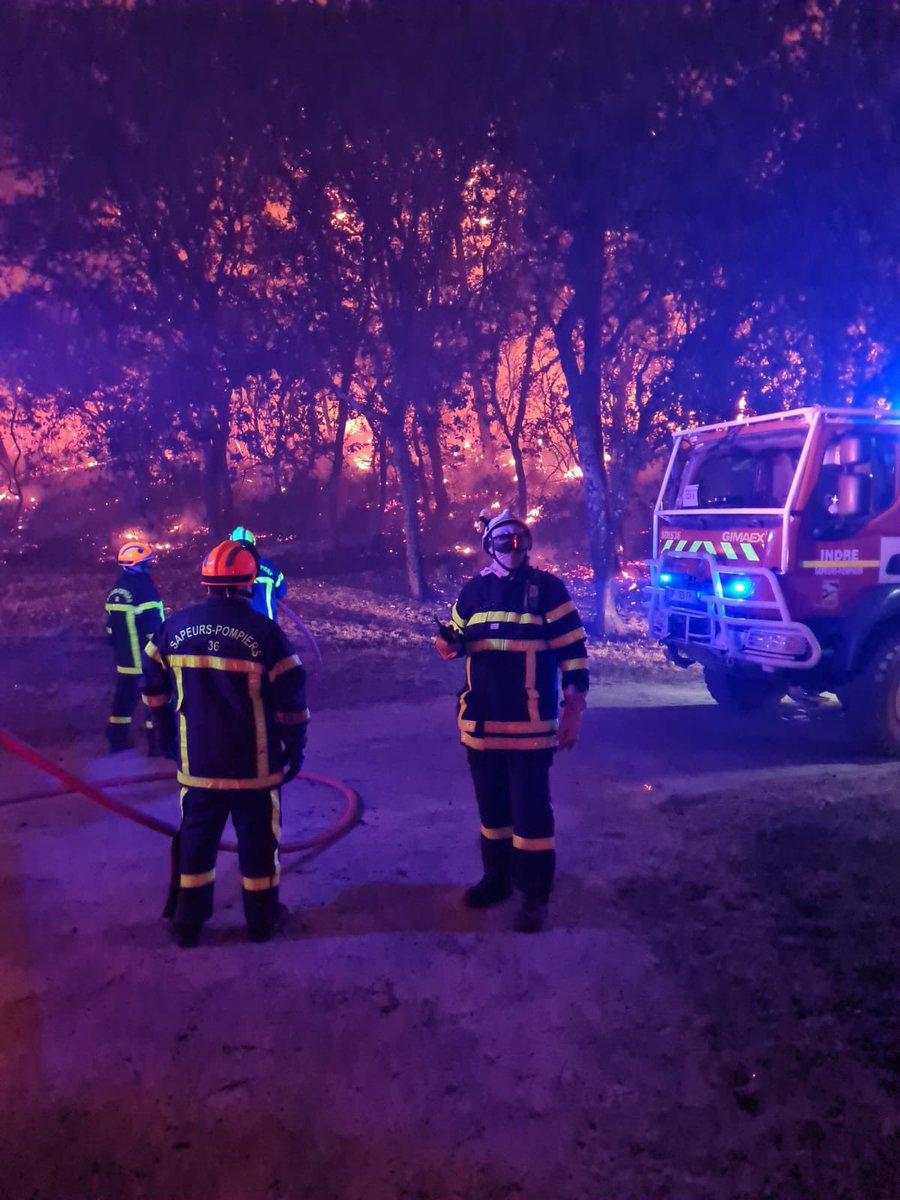 pompiers36's tweet photo. 🔥🚒 À plusieurs reprises durant l’été, ils ont constitué le Groupe d'intervention feux de forêt (GIFF) "Berry" avec le @SDIS_18. Une organisation mise en place depuis 2015 et qui vient de franchir le cap des 25 missions en cette année 2022. https://t.co/ZrHKHJU9JR