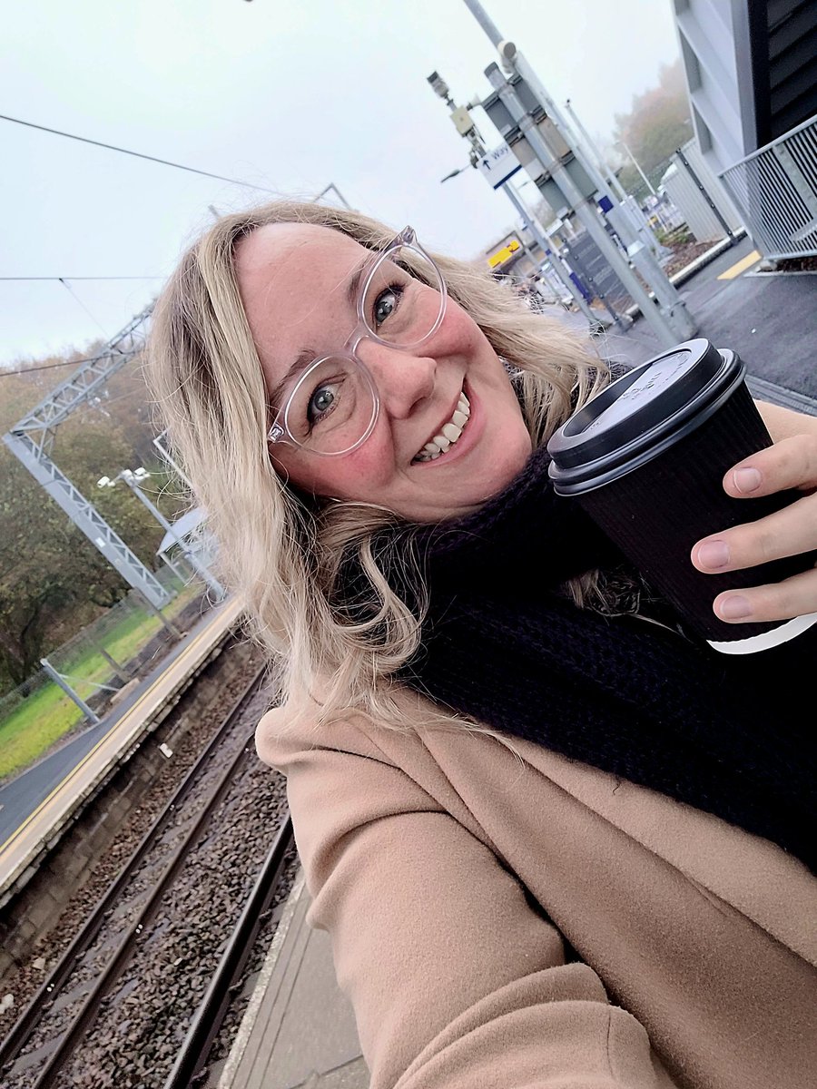 xraylass74's tweet photo. Work not work for me @CanonMedicalEU 👏🤓... en route to the @SCoRScotland Study Event &amp; AGM ☢️🤩 Looks like an insightful programme #Radiography #Radiographer #SCOR #CPD #research https://t.co/wZQab3jnVu