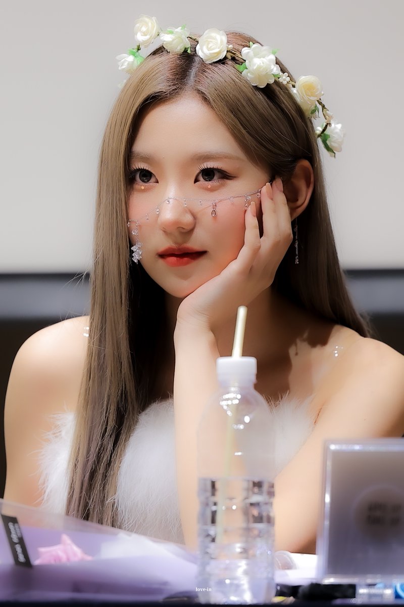 221014 
#미미로즈 #mimiirose #한예원 #예원이_짱 #오늘의_예람쥐