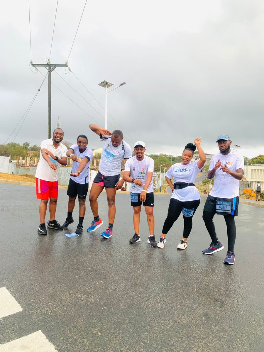 TOTRunners's tweet photo. Hivi ndivyo tulivyoanza na baraka ya mvua.🌧🌧

#HappyTOTRunnersDay 
#TOTRunnersFunRun 
#LetsRun https://t.co/4gn7I8xJKu