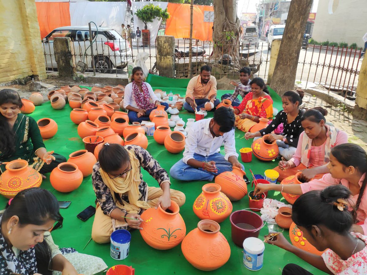 The beauty of art is at peak in #Ayodhya! With #Deepotsav in the upcoming, the land of Lord #Rama is preparing the most beautiful matkas. Have a sight! #DeepotsavAyodhya2022 #Deepotsav2022 #UPNahiDekhaToIndiaNahiDekha #RethinkTourism