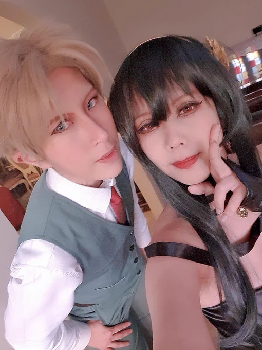 I was trying to sneaky shot my Loid  but they caught me and laughed  