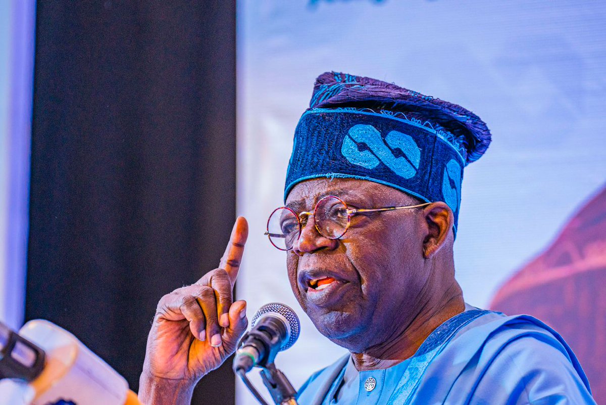 OfficialAPCNg's tweet photo. “I seek to become the next president of Nigeria because I know the way. My experience &amp; past performance assure that. It will be through collective effort &amp; national endeavour that we join hands, cross divides, &amp; achieve our vision,” - @officialABAT

#RenewedHope2023
#BATKSM2023 https://t.co/WQhYrPAMFL