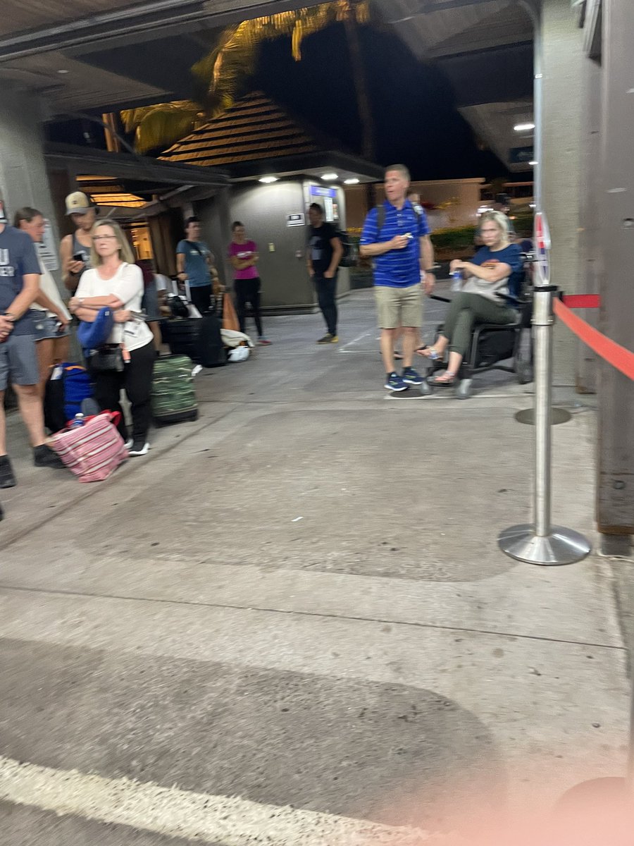khleigho's tweet photo. @delta…. For real, please tell us what is happening!!!!  Your fans would love to know .., we just want some communication please!!! https://t.co/ZXETFlu5Kh