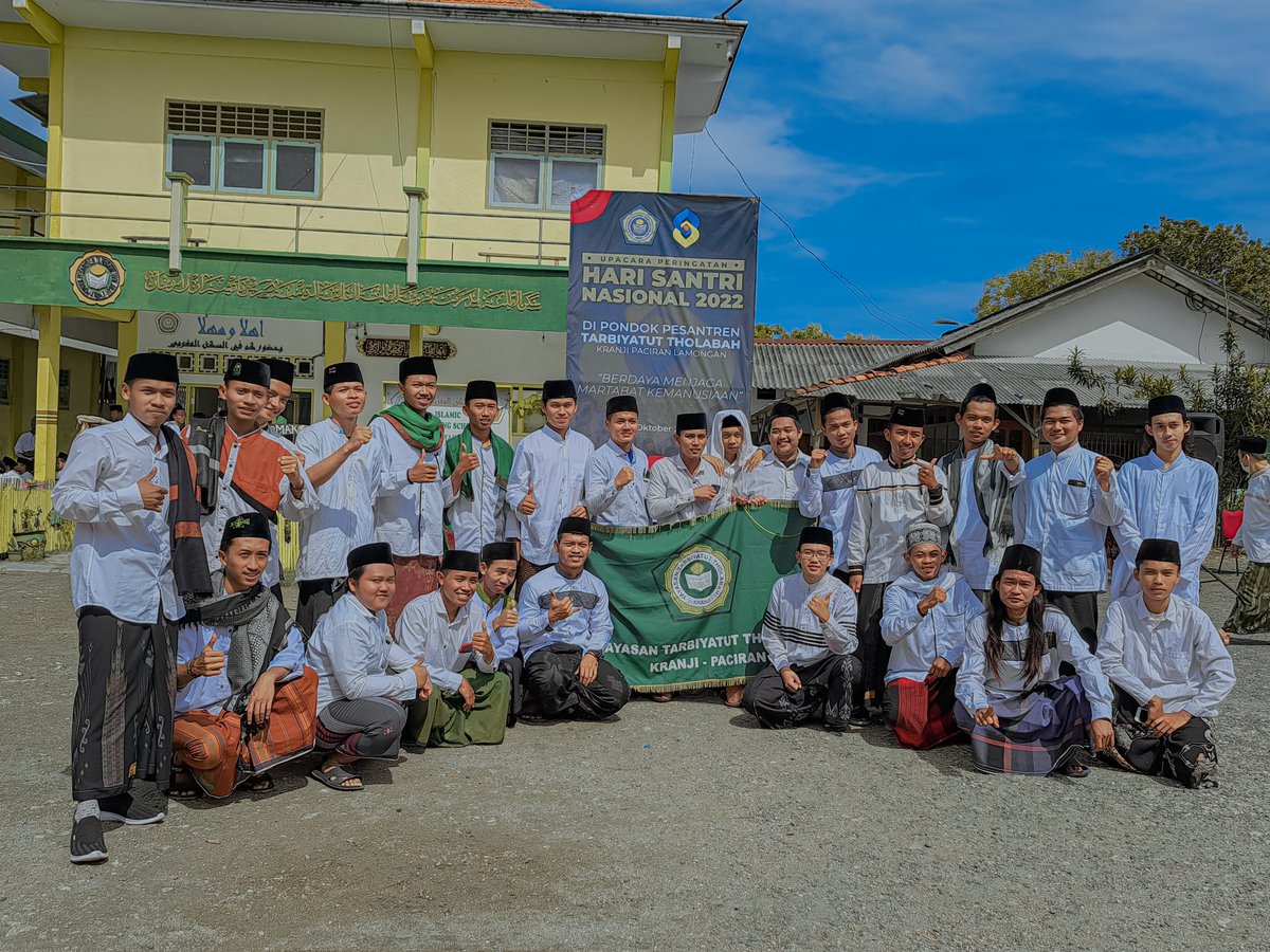 IbnMuntaha's tweet photo. #HariSantriNasional https://t.co/UYakNLWjM7