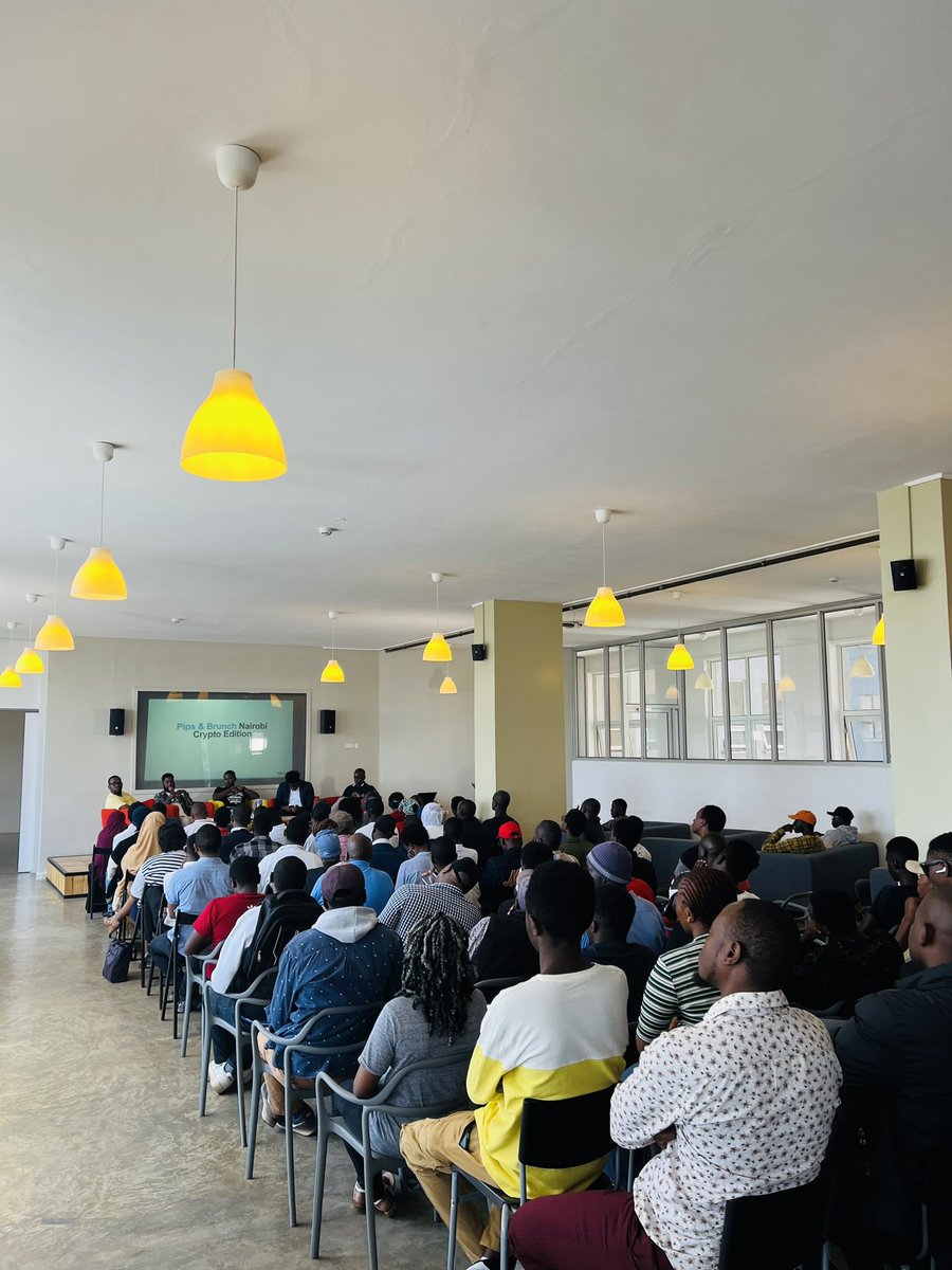 FXPesa_Official's tweet image. It’s a full house made up of crypto enthusiasts but you still have time to come over to @NairobiGarage #FXPesa