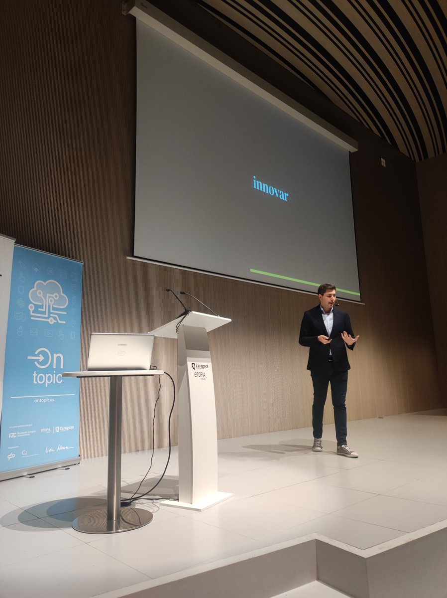 "El principal enemigo de la innovación es la falta de tiempo, porque la innovación requiere planificación. Lo demás son excusas. Incluso con pocos recursos económicos podemos crear una nueva narrativa en un medio de comunicación", <a href="/soymariovidal/">Mario Vidal 🚀</a> en @ontopicos