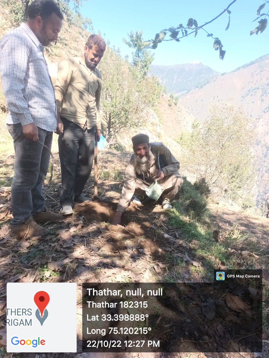 DIPRRambandic's tweet photo. #JanAbhiyanJK
#Back2Village
Collection of soil samples of farmers at panchyat  Trigam B in  Horticulture zone Ramsoo under Jan Abhiyan
@dcramban @diprjk @DrJitendraSingh @infjammu
@Rameshkumarias https://t.co/EO4BXdfVUB
