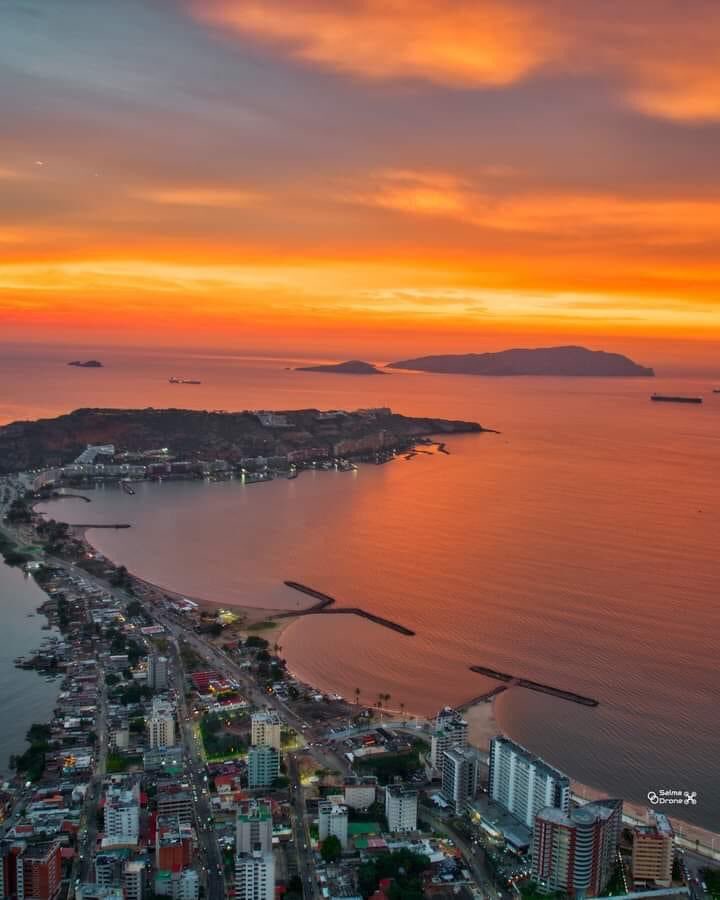 GianlucaCoccon1's tweet photo. Espectacular atardecer 
LECHERÍA…Edo Anzoátegui VENEZUELA 🇻🇪🇻🇪🇻🇪🇻🇪🇻🇪🇻🇪🇻🇪🇻🇪🇻🇪🇻🇪🇻🇪🇻🇪🇻🇪🇻🇪🇻🇪
Créditos: Lelis Lelita Bultron https://t.co/3JETV2qWBm