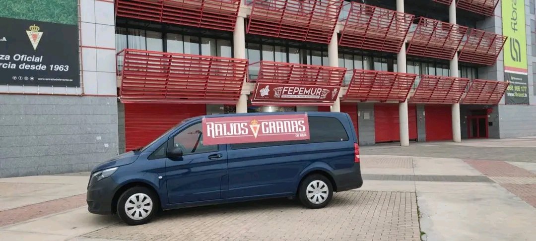 feperealmurcia's tweet photo. "Los que hacemos kilómetros,

superamos obstáculos,

te animaré,

@realmurciacfsad aleé" 🎶🎶

La "raijoneta" de nuestro grupo oficial de animación @RaijosGranas partio ayer hacia tierras vascas para acompañar al equipo en Lezama 
🔴⚪��

#NuncaCaminarasSolo #MurciaYoTeQuiero https://t.co/kUNhIFjrha