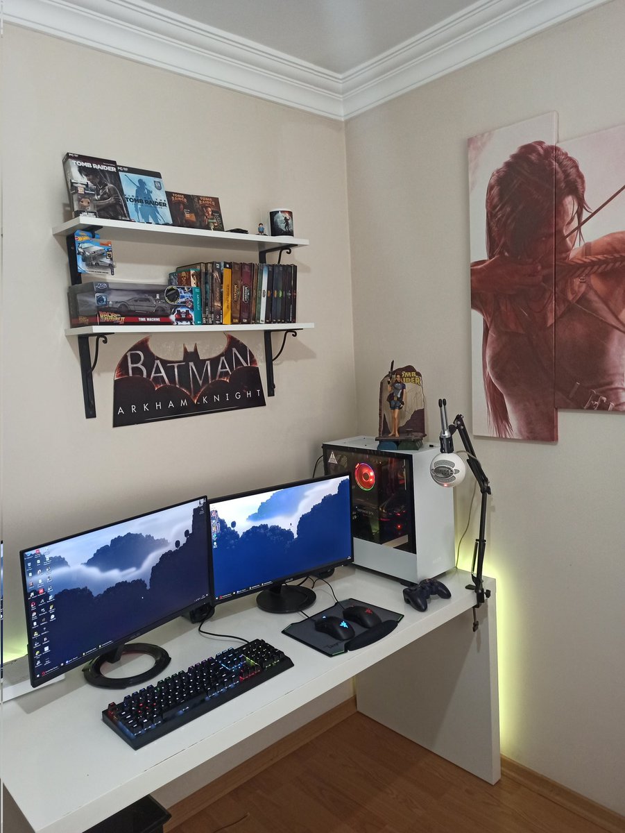 highsector's tweet image. 20 yıldır çalışıyorum ve akranlarım evlenip çoluk çocuk sahibi olup, kendilerini işlerine adadı ve bir şeylerin sahibi olmak için koşturdular. Benim 20 yılda biriktirdiğim ise muthiş maceralar, akıl almaz hayaller, güzel zamanlar ve hepsini paylaşacak insanlar oldu.