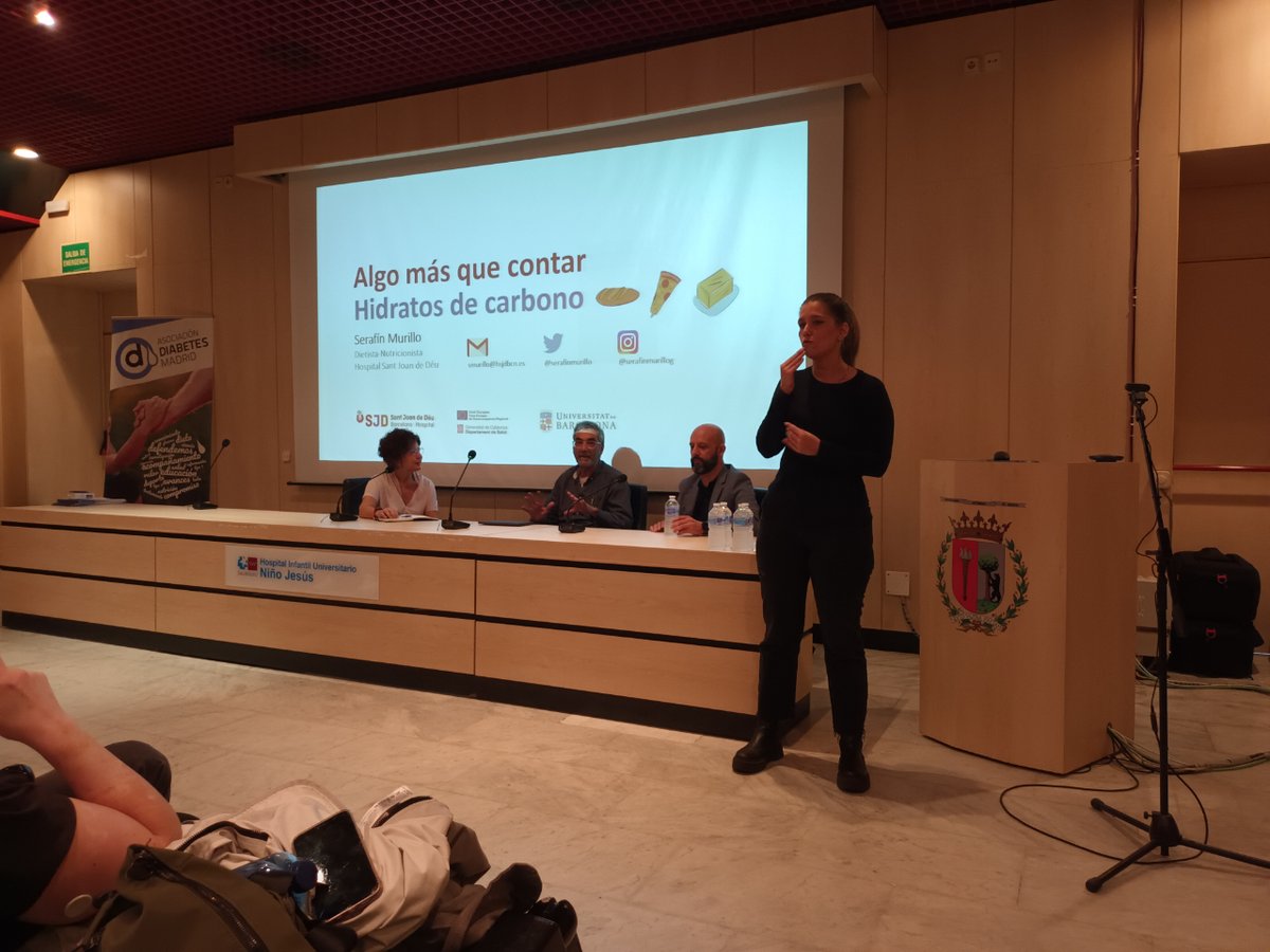 DiabetesMadrid's tweet image. Iñaki Lorente propone a los padres que apunten cuantas veces miran en su móvil las glucemias de sus hijos durante una jornada escolar, y después comparen esa cifra con las veces que han tenido que  intervenir, que probablemente es mucho menor #diabetes #diabetesp #rEconectando