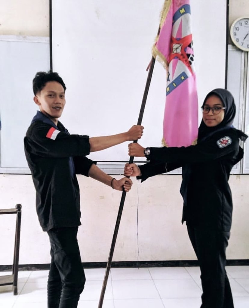 mapala_pelita's tweet photo. Selamat atas terpilihnya Ketua Umum Mapala Pelita periode 2021/2022 Zeni Zulaikah - Teratai

Dan terbentuknya kepengurusan periode 2021/2022
#latepost https://t.co/ZJXUM5mvIk