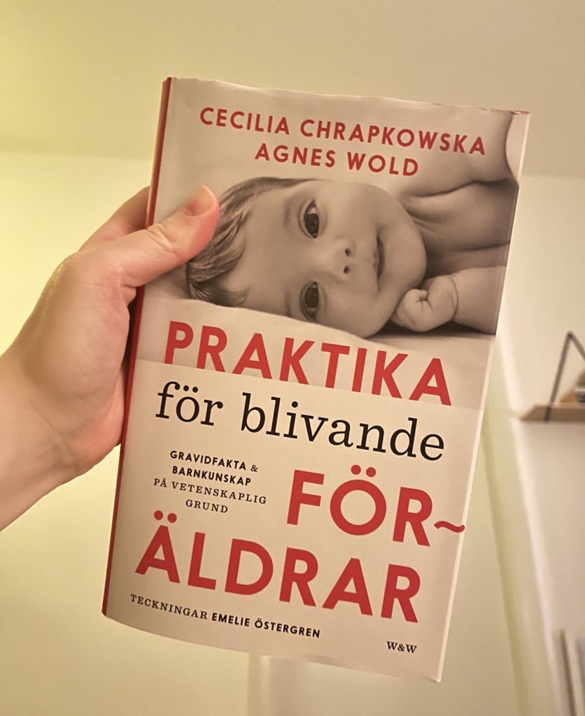 baby_fratelli's tweet photo. Jag har läst första kapitlet i "Praktika för blivande föräldrar" av Agnes Wold och Cecilia Chrapkowska och här är en lång tråd om varför det var den sämsta skit jag någonsin läst🧵 https://t.co/88PFpFECfE