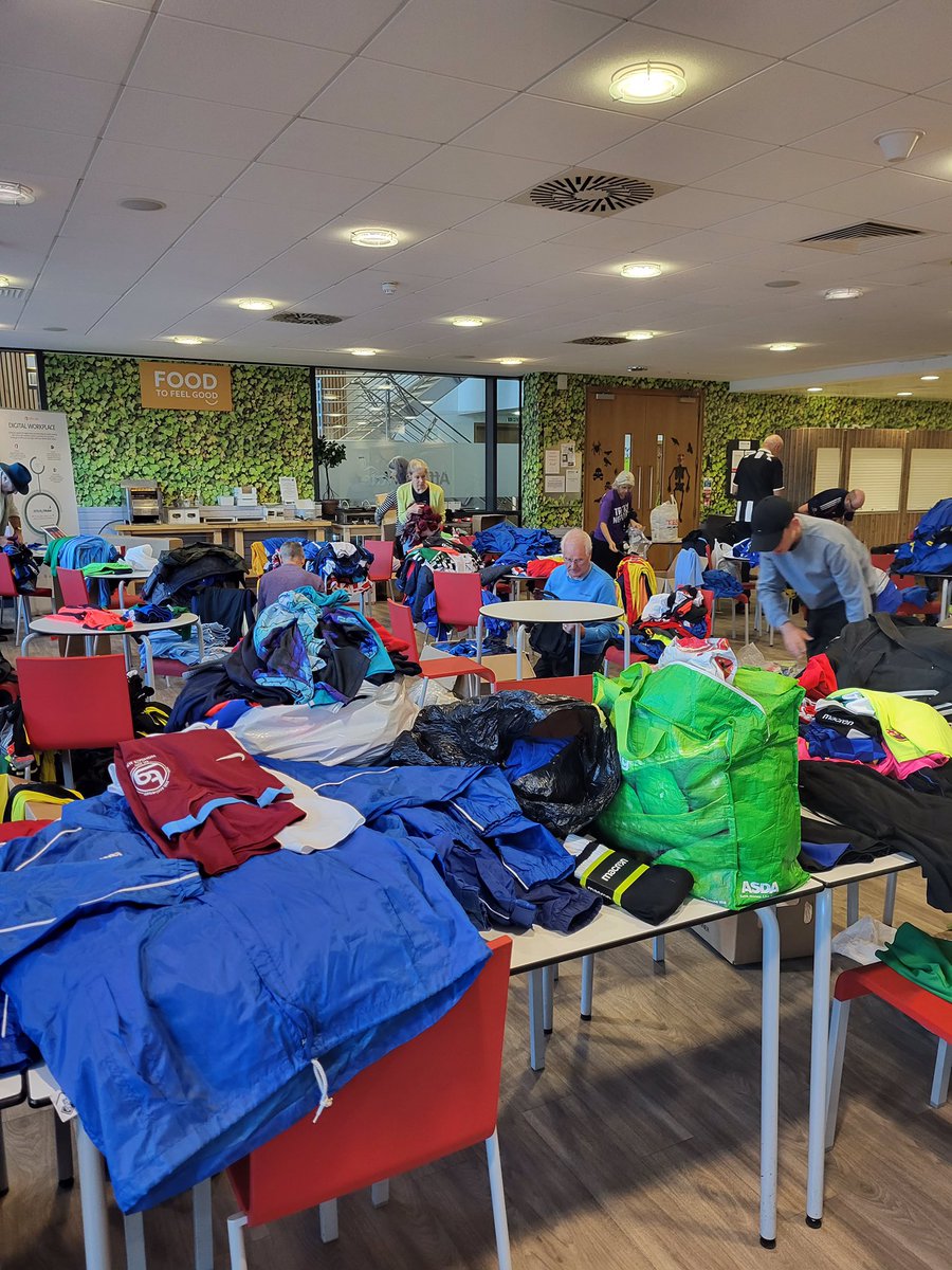 KitAid's tweet photo. An excellent kit sorting session at @AffinityWater this morning
4,515 items of kit sorted and now destined for projects in #Nigeria #Zimbabwe #Uganda
Thanks to all of our volunteers https://t.co/M0PtmxlJae