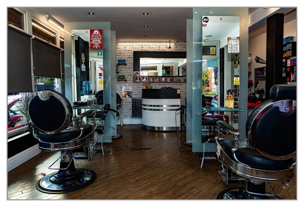 Open Sundays 11:30am - 3:30pm 💈✂️💇‍♂️

#haircut #nottingham #barber #barbershop #hairstyle #fade