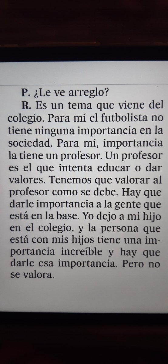 Raúl García, centrocampista del Athletic Club de Bilbao: "Los futbolistas no tenemos ninguna importancia en la sociedad. Importancia tiene un profesor que educa y da valores"
