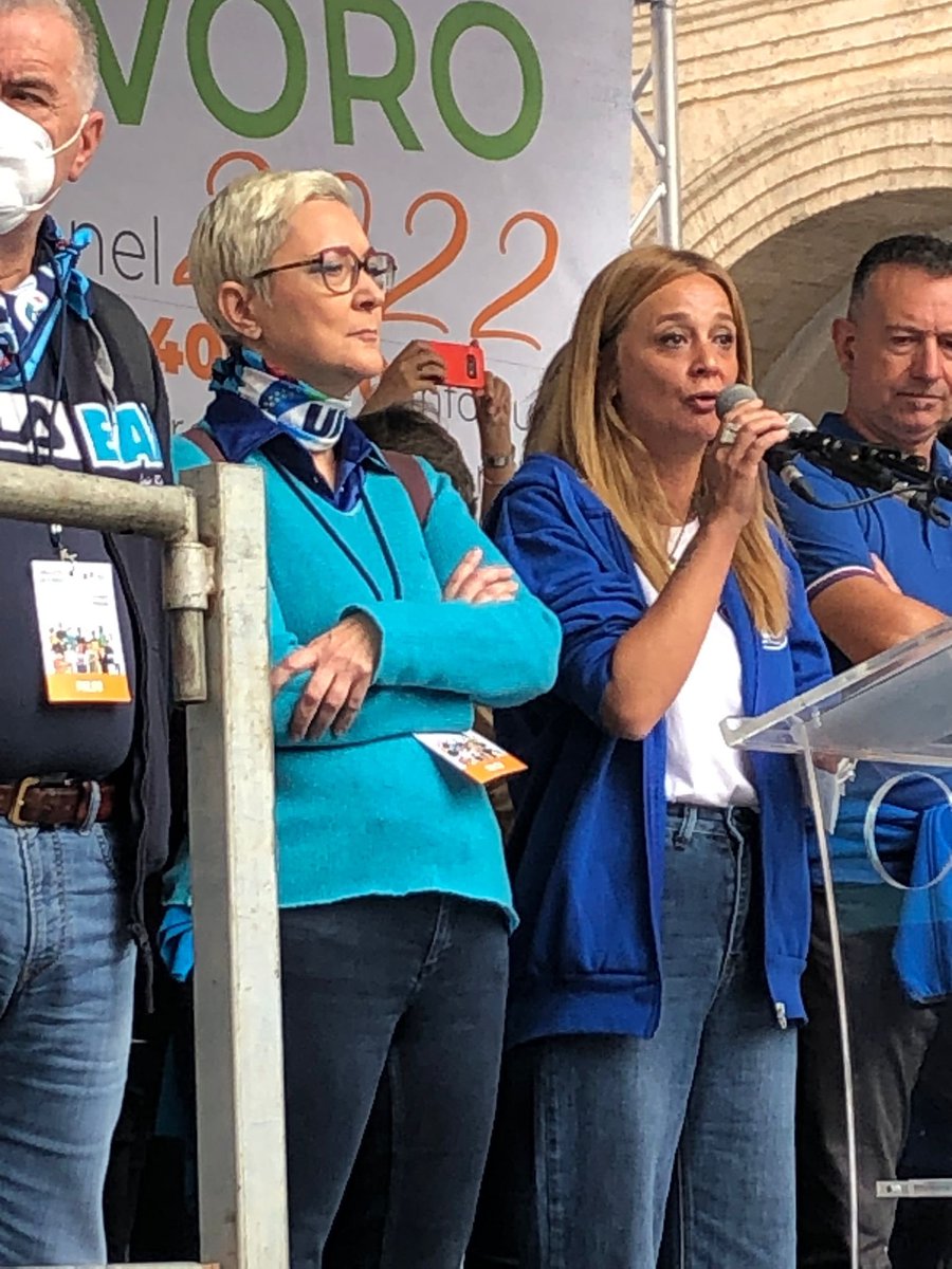 UilaNazionale's tweet photo. L’intervento di Veronica Durante, rsl Uila in Manifatture Sigaro Toscano alla manifestazione per #ZeroMortiSulLavoro @UILofficial https://t.co/MBQGLoaa3T