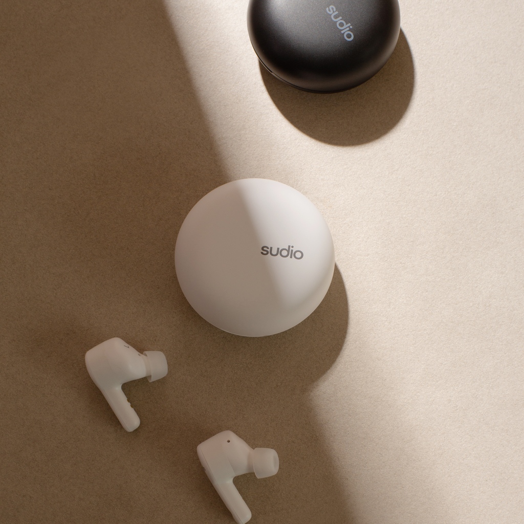 sudiosweden's tweet photo. Some things are just better in black and white.
#sudio #shapingsound #lessismore #A2White #A2Black
https://t.co/Tt6ZbI2Ggp