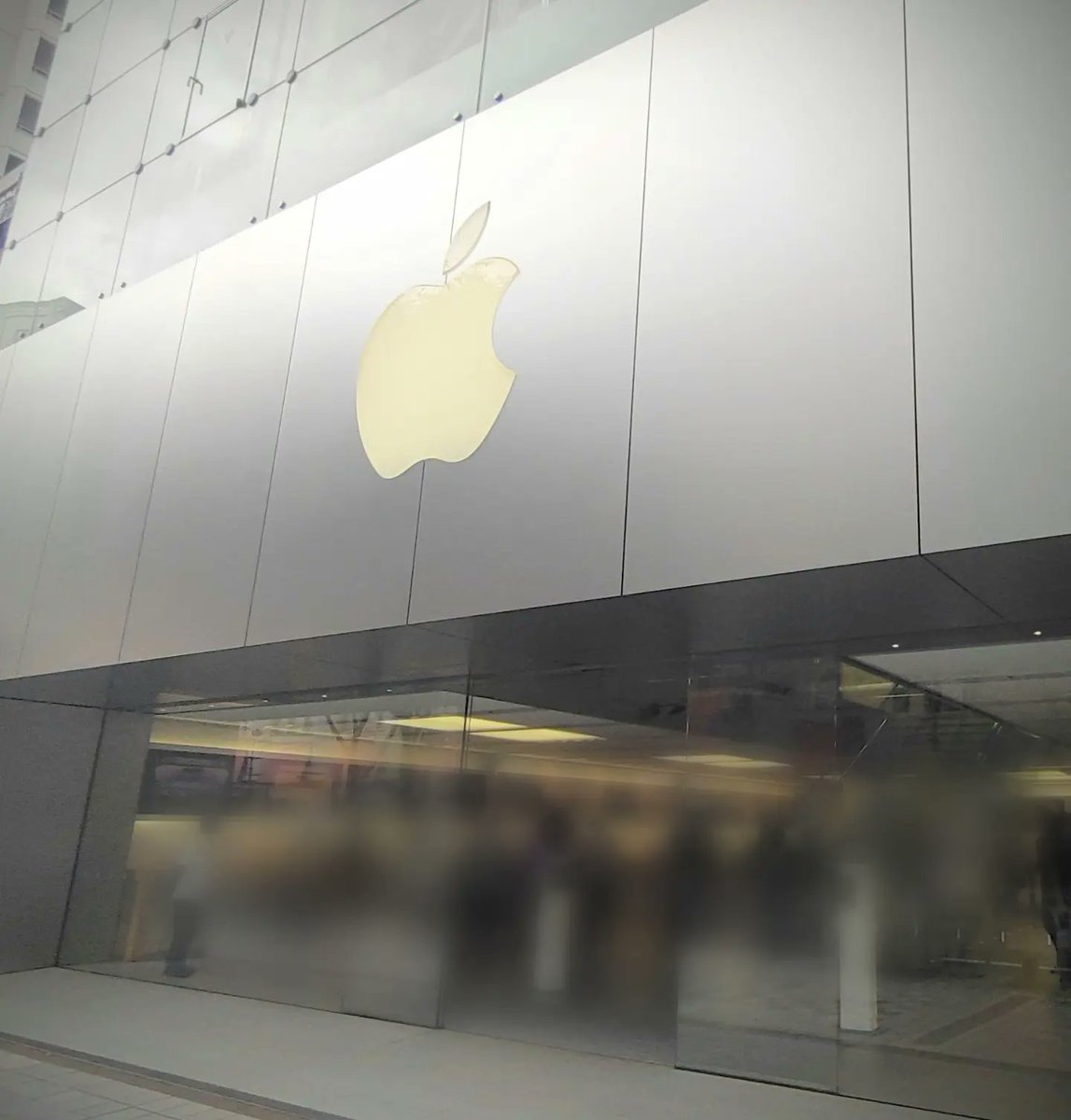 nara78nagoya's tweet photo. 新しいカメラ〜🎵
iphon14pro
ゲット〜😊
アップルストアだと、キャリアで買うより、3，4万円前後、安いのです✨✨
#iphon14pro #カメラ #写真が好き https://t.co/JoKfaTpRn5