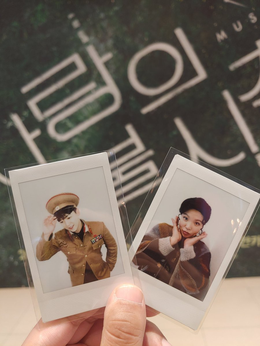 donggun313's tweet photo. 사랑의 불시착 폴라로이드
연정이 폴라 구해요
디엠주세요
#사랑의불시착 #연정 https://t.co/vbO07qSE7a