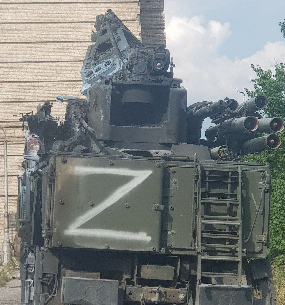 #Ukraine: A Russian Pantsir-S1 SAM system was taken out by a Ukrainian strike in Nova Kakhovka, #Kherson Oblast.