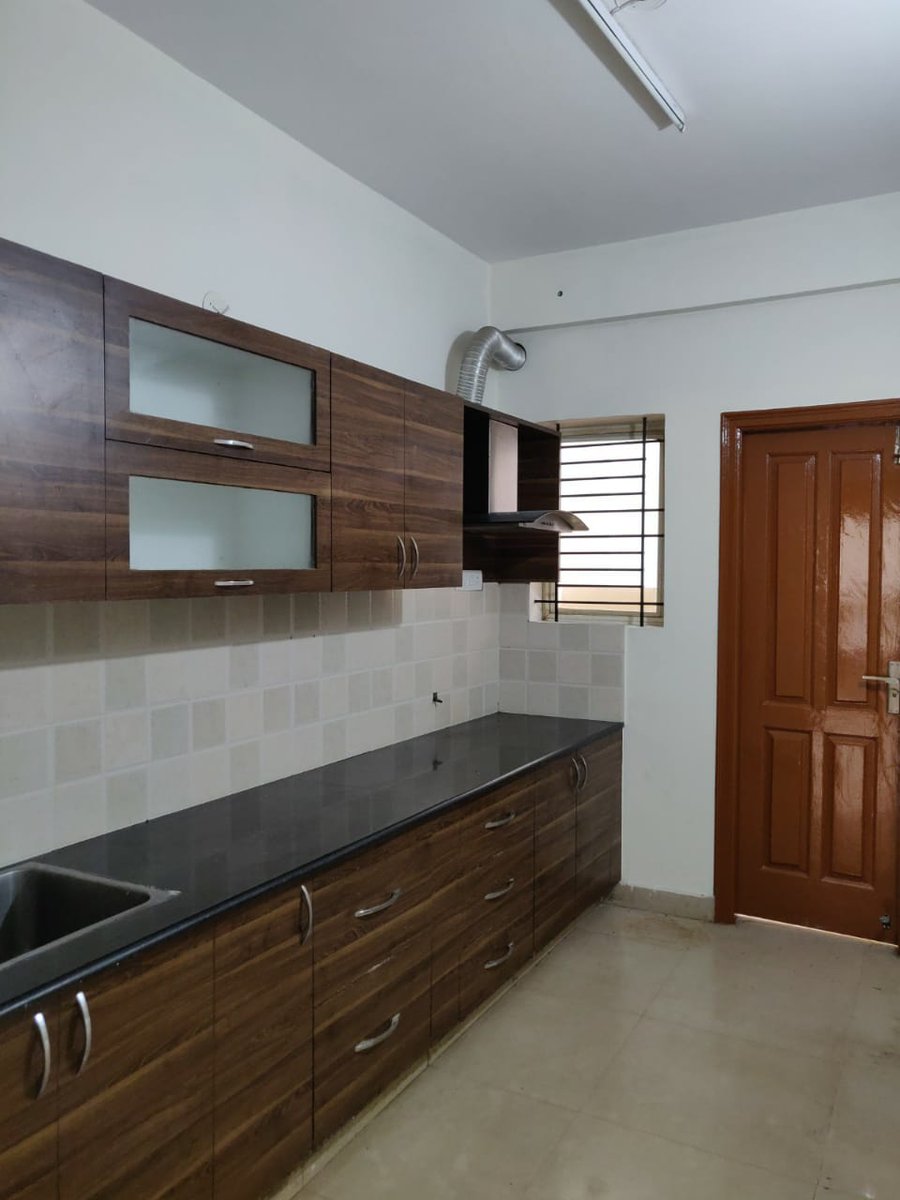 btgagan's tweet photo. It’s a Standalone Building and has basic Amenities like Car Parking, Power Backup, Lift and access to Big Utility;  
Attaching the photos, Location and other details below; Do DM / Comment and we are open to show you place around after 6pm; https://t.co/nn7F6YlCk2