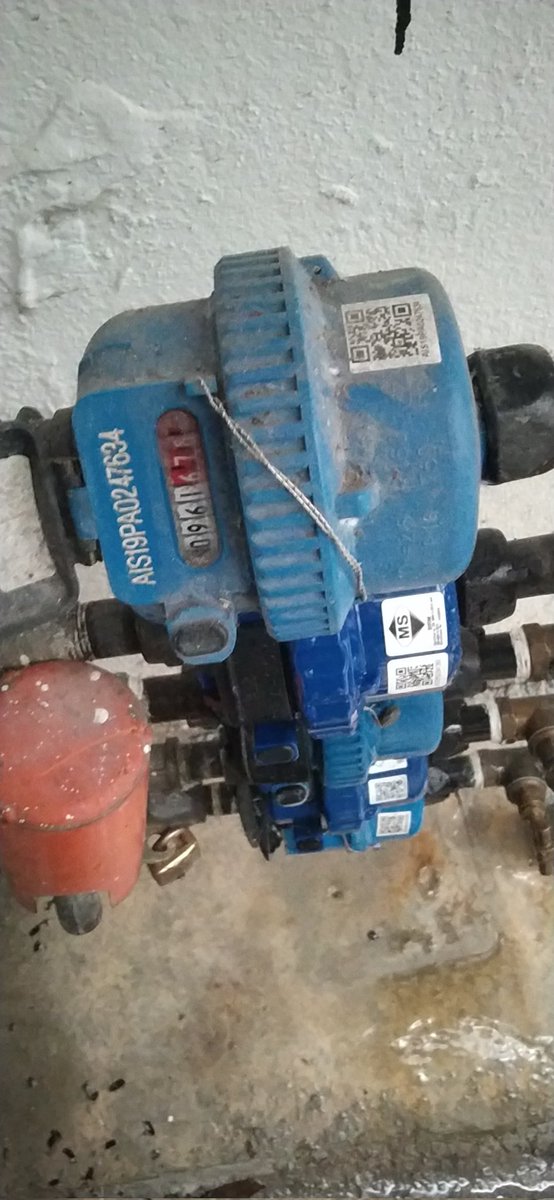 saifullahmy's tweet photo. @air_selangor meter bocor https://t.co/eKFC65uXHd