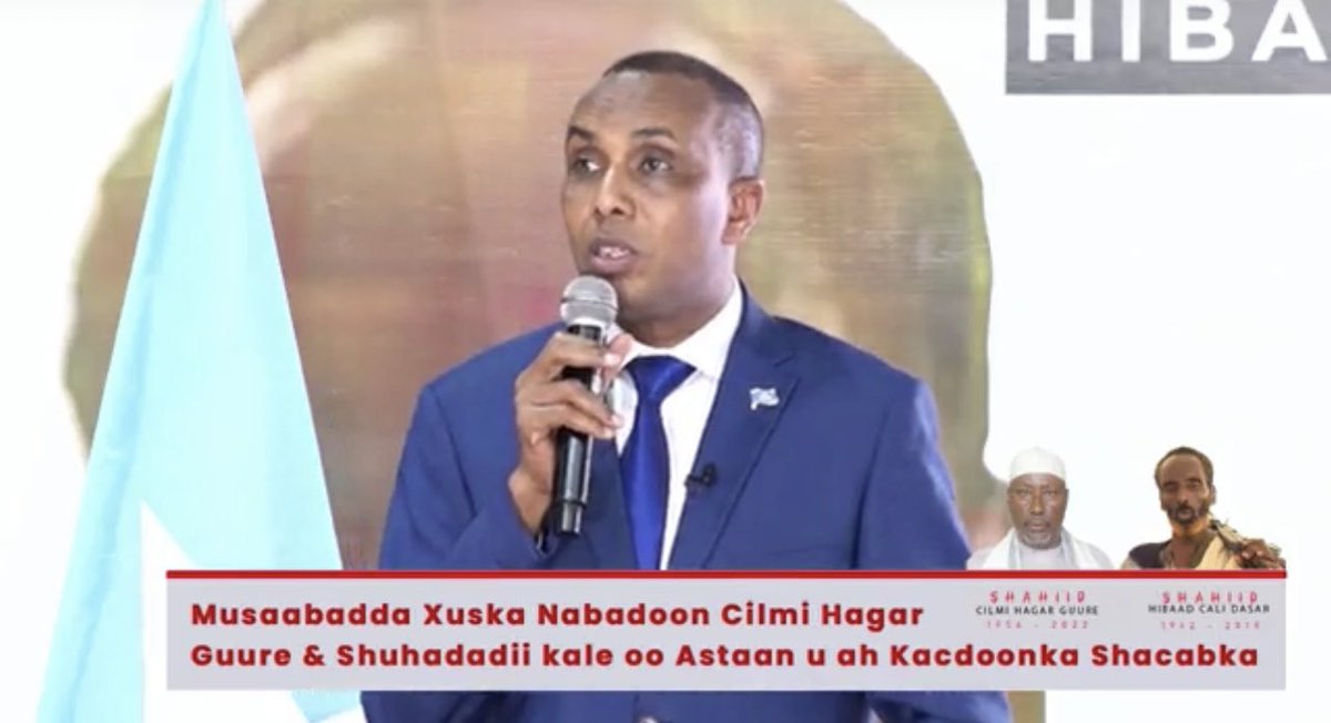 Abdirachiid's tweet photo. “ Dalkeenna lagama ogola Qalin kudhiigle, Dhaqaale kudhiigle, Cumaamad kudhiigle, Af-kudhiigle oo dagaalka aan Khawaarijta kula jirno ragaadiya ma ogolaanayno” Ra’iisul Wasaare @HamzaAbdiBarre
#Kacdoon #shacabk #Somalia https://t.co/k2S3EPoysw