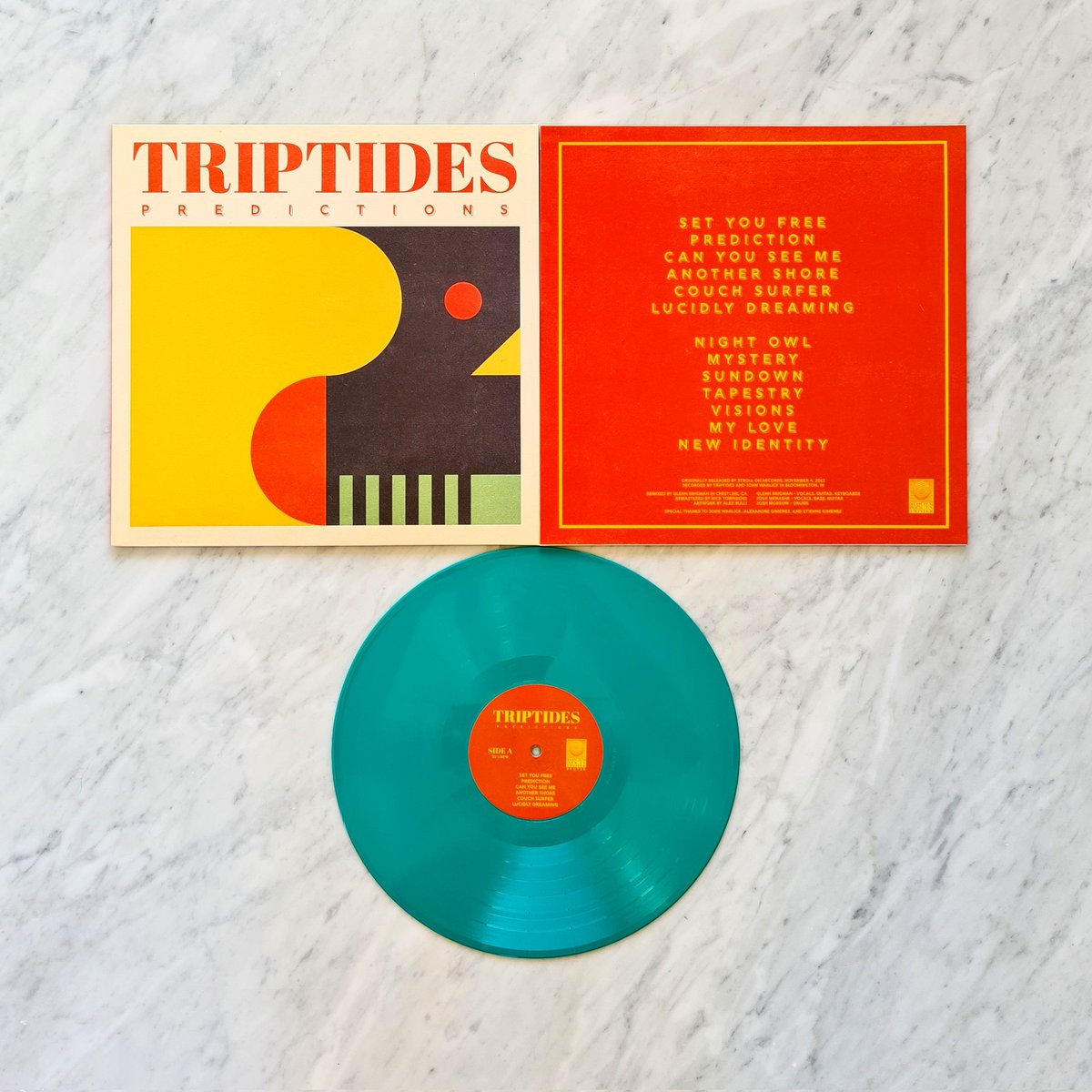 Tout beau tout chaud sorti du four, les rééditions de Predictions de <a href="/Triptides/">Triptides</a> . Edition marble exclusive pour notre bandcamp, retrouvez la verte chez votre fournisseur local via @modulormusic 
180gr - nouveau design - sous pochette anti-stat