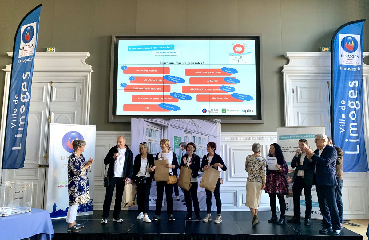 VilleLimoges87's tweet image. Cérémonie de remise des prix du « challenge-pas » organisé du 26 septembre au 16 octobre via l’application @kiplin. L’objectif était de motiver les Limougeauds à faire un maximum de pas sur une période définie © L. Lagarde - Ville de #Limoges