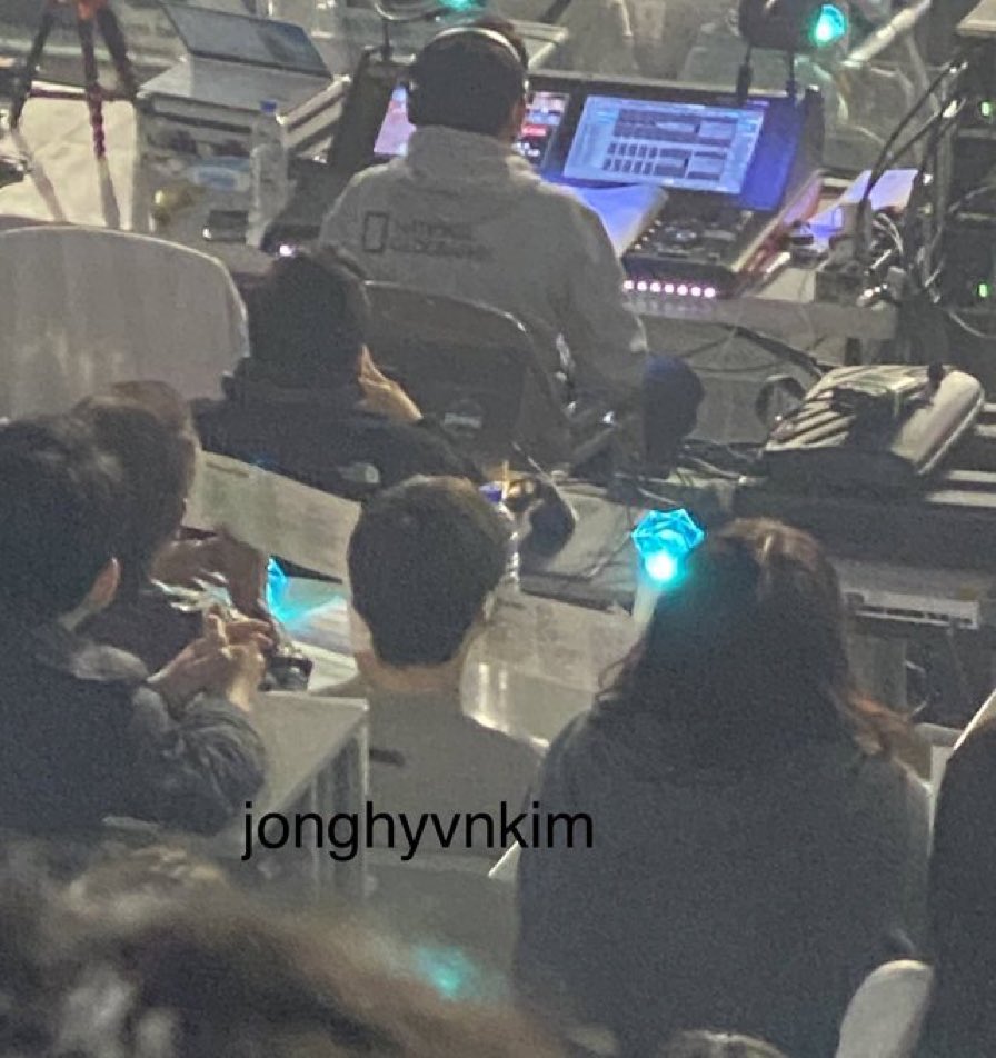 taemcatboy's tweet photo. guys i’m gonna cry Taemin is there to support Key 🥹❤️ https://t.co/E8Hstb4hiG